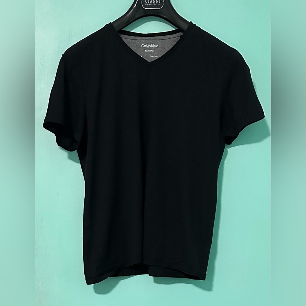 Calvin Klein men’s T-shirts size medium excellent condition cotton